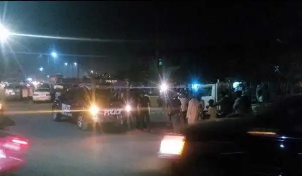 Lady Runs Mad Inside Osogbo Popular Market, Causes Traffic Gridlock (Photo)